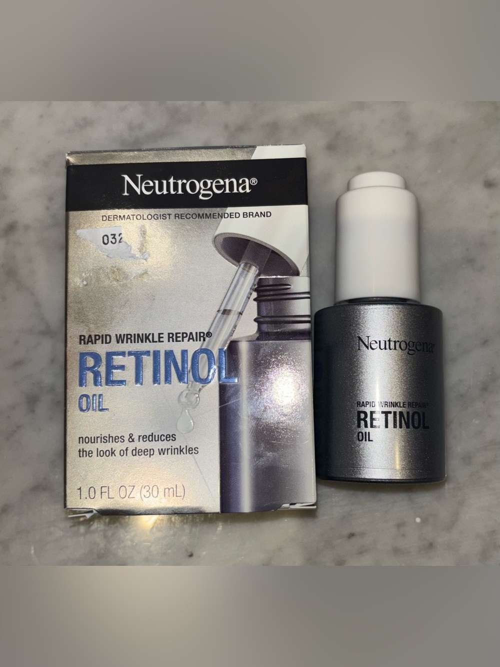 Neutrogena Rapid Wrinkle Repair Retinol Oil, 1 Fl. Oz - TWO bottles - Picture 3 of 5